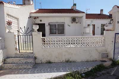 2 bedroom bungalow for sale in Torrevieja