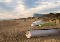 Looking south on Guardamar beach.